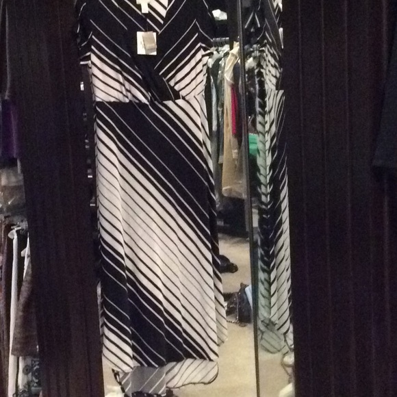 Chicos black and white maxi dress, size 0, nwt - Picture 3 of 4